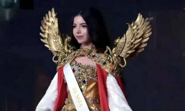 Индия аплодирует Кире Капшик: титул Miss Teen Glam World 2026 и подписание контракта Индия аплодирует Кире Капшик: титул Miss Teen Glam World 2026 и подписание контракта